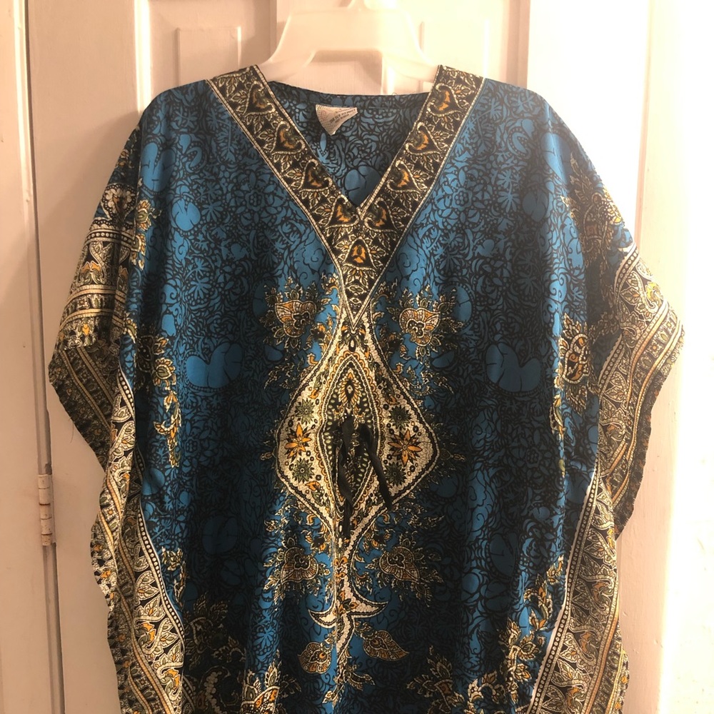 Beautiful comfy top - Picture 2 of 5